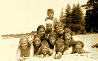 1930's Beach Kids
